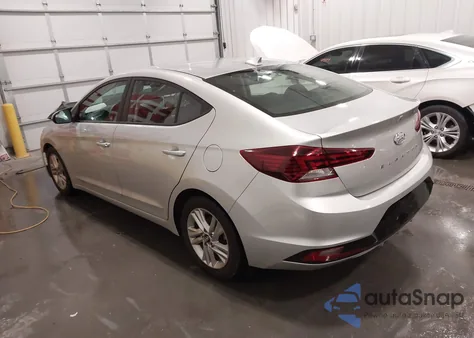 2019 Hyundai Elantra Sel z USA, uszkodzony, nr VIN 5NPD84LF1KH427730